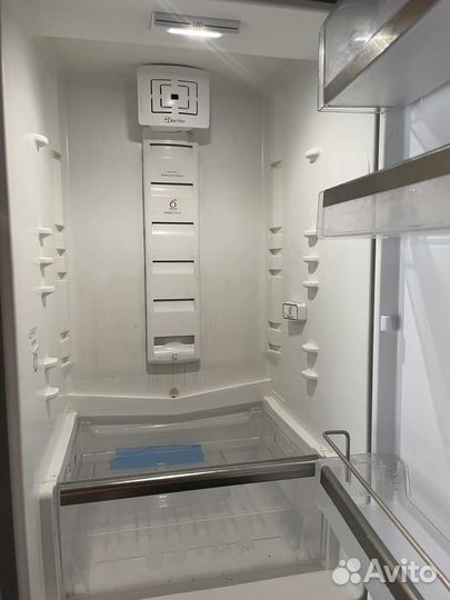 Холодильник whirlpool