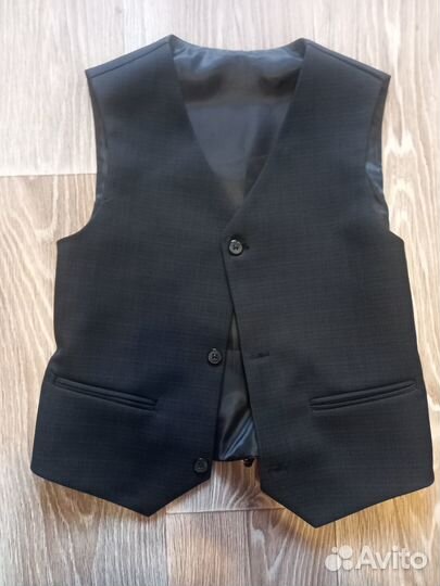 Продам костюм детский 32р