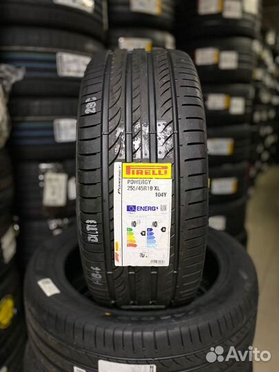 Pirelli Powergy 255/45 R19 104Y