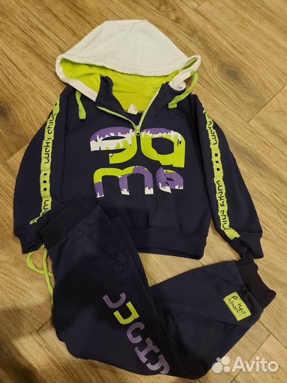 Спортивный костюм