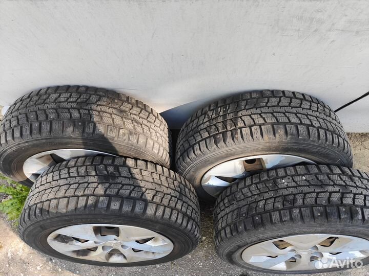 Dunlop SP Winter Ice 01 185/65 R15