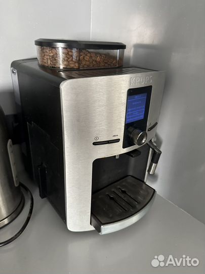 Кофемашина Krups Espresseria Automatic EA826E30