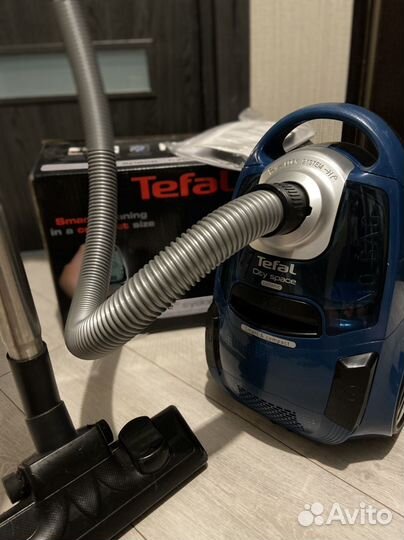 Пылесос с контейнером для пыли Tefal City Space