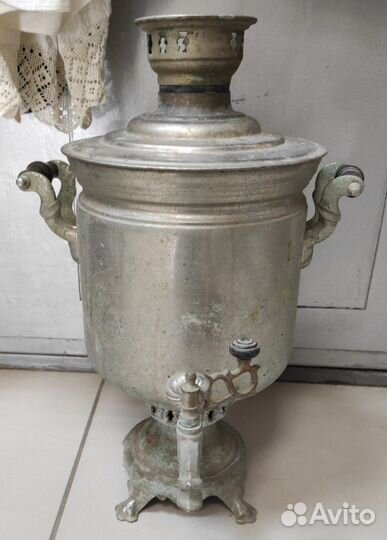 Угольный старинный самовар на 5-7 литров. Винтаж