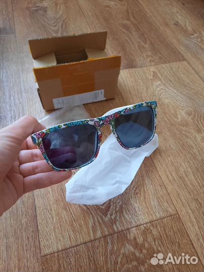 Солнцезащитные очки