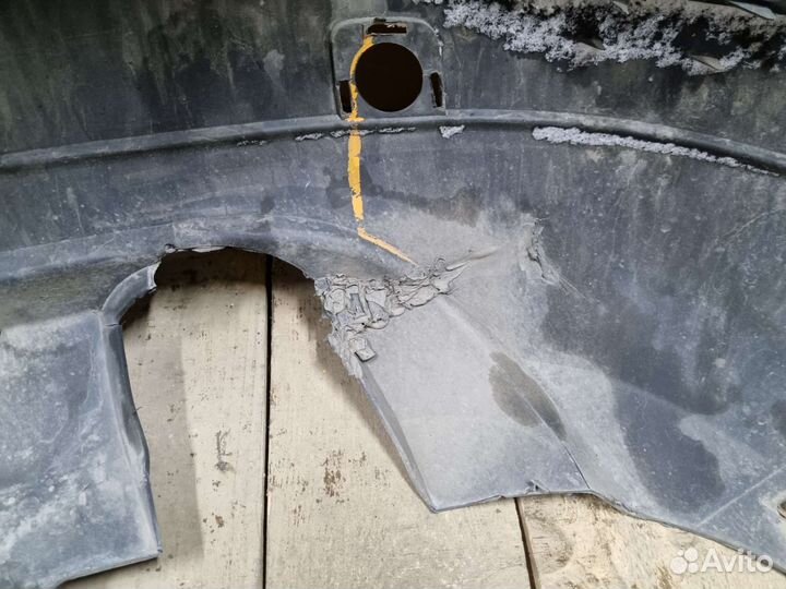 Задний бампер Renault Fluence