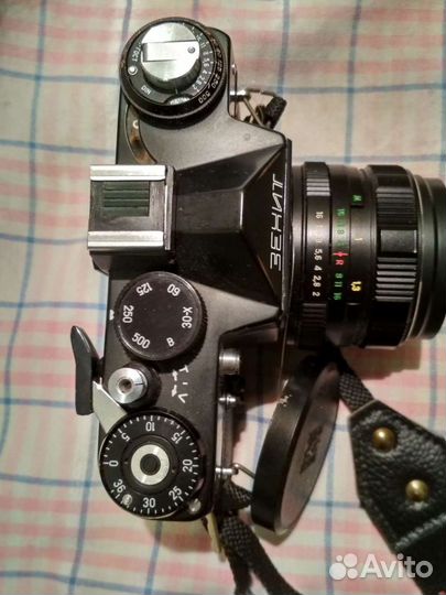 Плёночный фотоаппаратЗенит-11