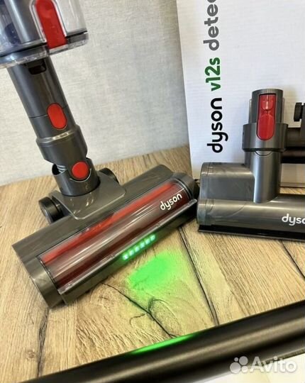 Пылесос Dyson V12 новый с гарантией