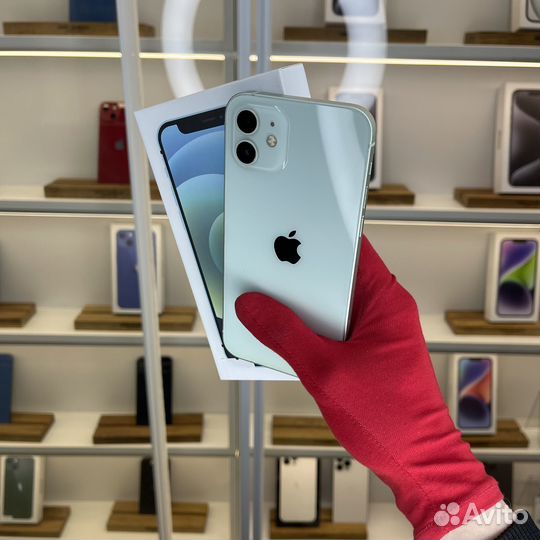 iPhone 12, 64 ГБ