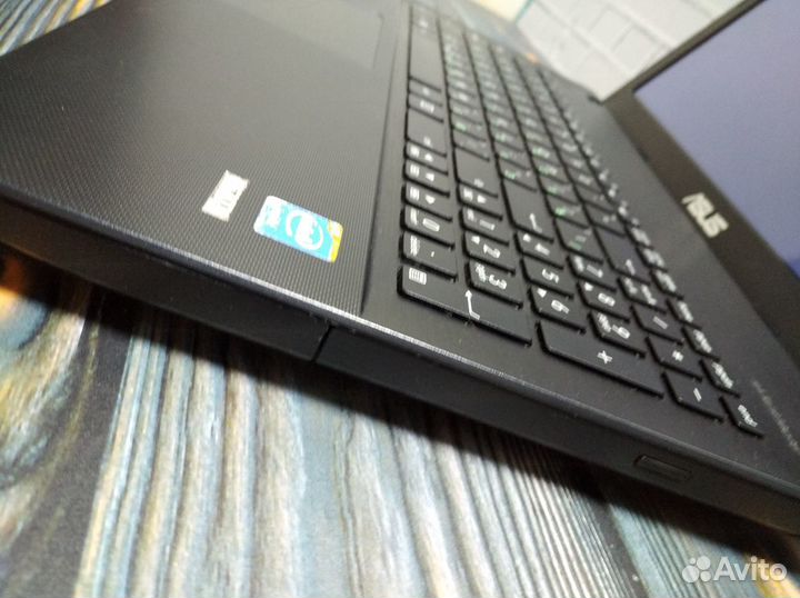 Тонкий asus celeron/2гбозу/500гб только на зарядке