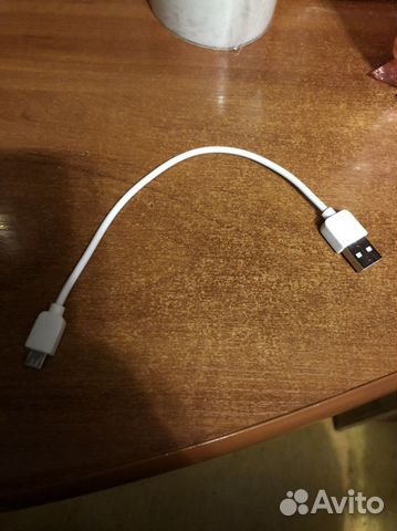 Короткий кабель micro USB