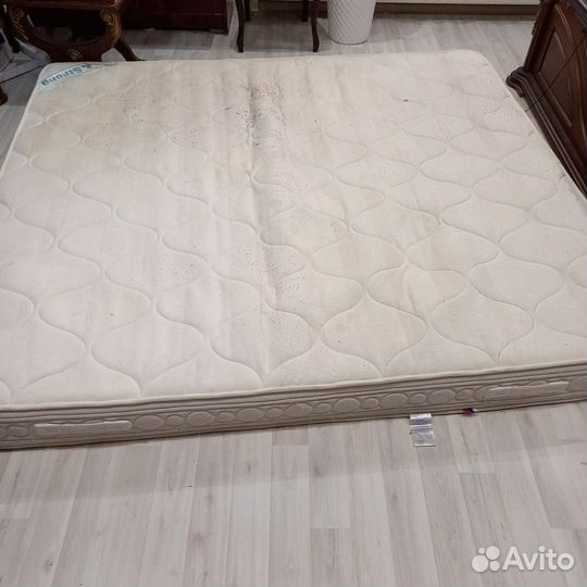 Матрас 180 200 бу