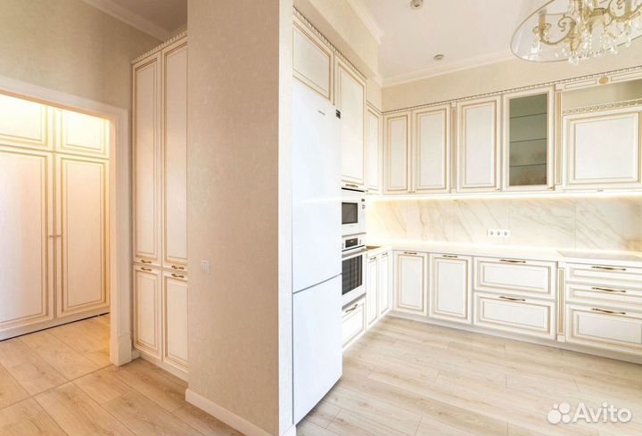 Кухонный гарнитур в классическом стиле на заказ