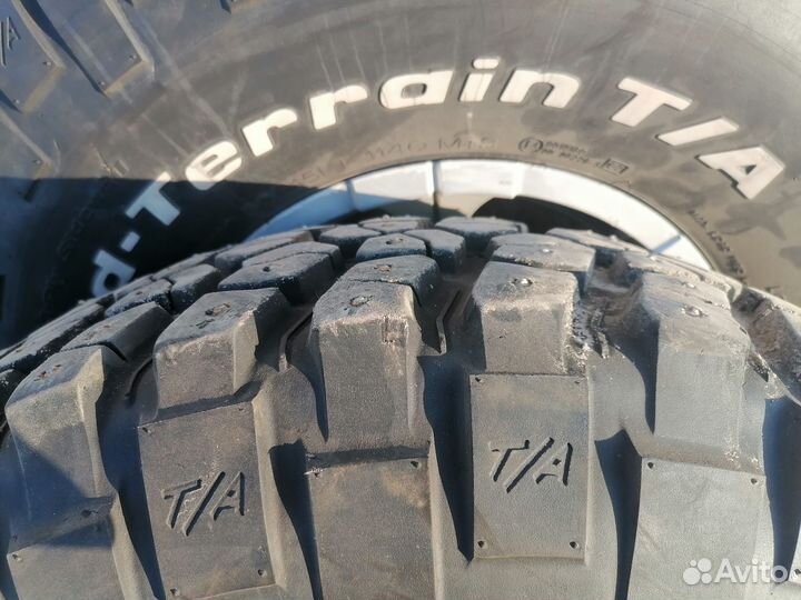 Bfgoodrich Mud-Terrain T/A KM2 33/10.5 R15