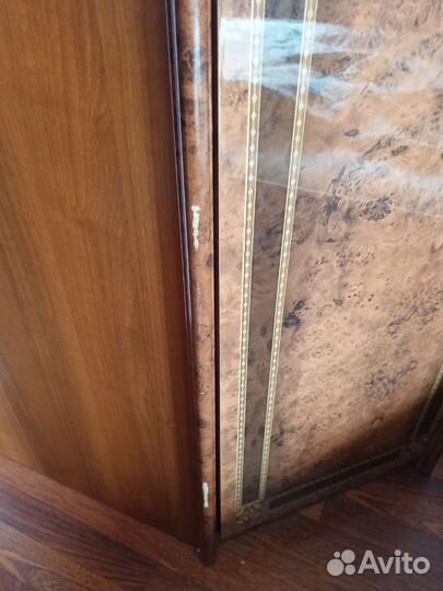 Шкаф угловой