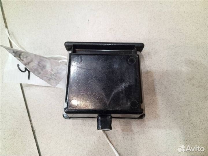 Пепельница передняя Mitsubishi Pajero iO 1998-2007