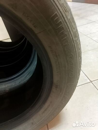 Goodyear UltraGrip Ice 225/55 R17