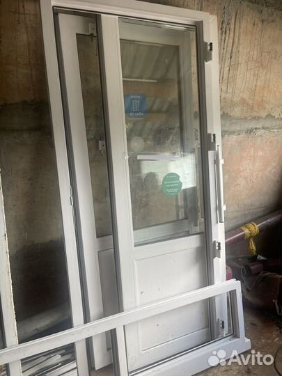 Дверь пластиковая входная