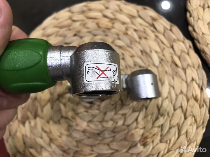 Вентиль Aqua Lung TAG 2 выхода, кислородный