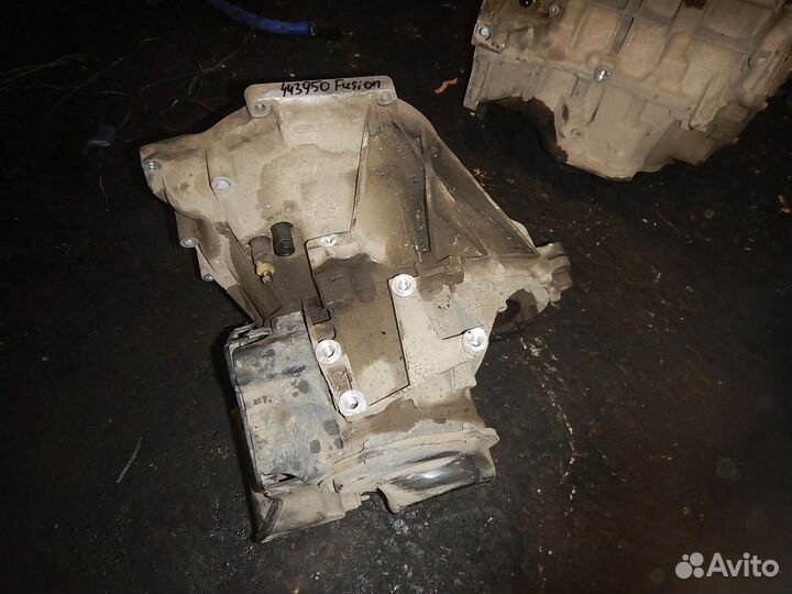 МКПП (механическая коробка переключения передач) F