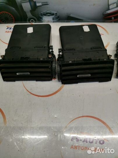 Воздуховод салона передний Ford Kuga 1 2.0 дизель