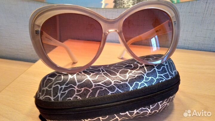 Солнцезащитные очки женские италия