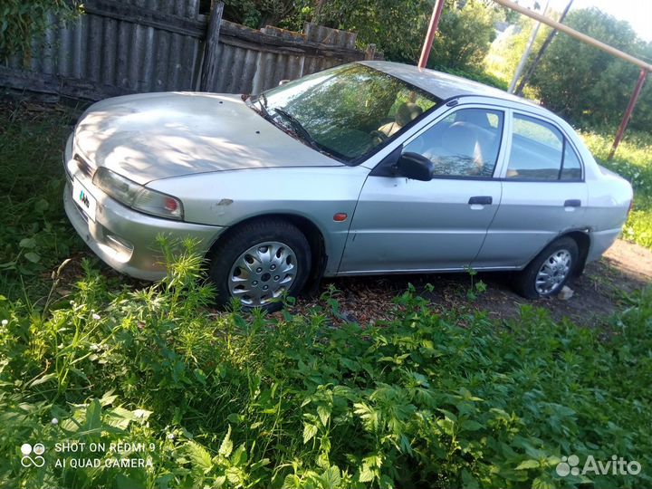 Mitsubishi Lancer 1.3 МТ, 1997, битый, 210 000 км