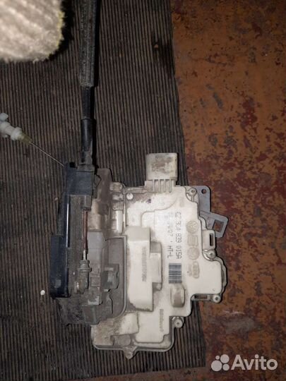 Моторчик стеклоподъемника passat б6