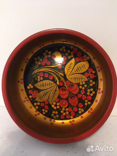 Чаша из дерева с росписью хохлома