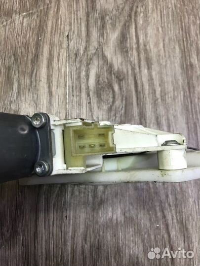 Мотор стеклоподъемника передний левый Mercedes