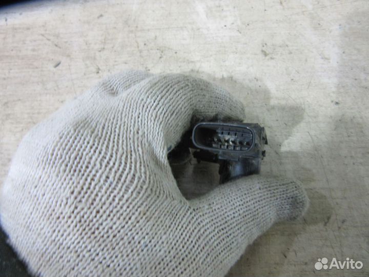 Датчик парковки Toyota Land Cruiser (200)