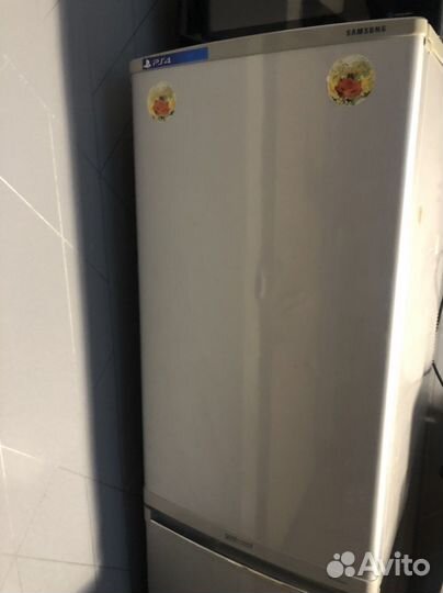 Холодильник Samsung