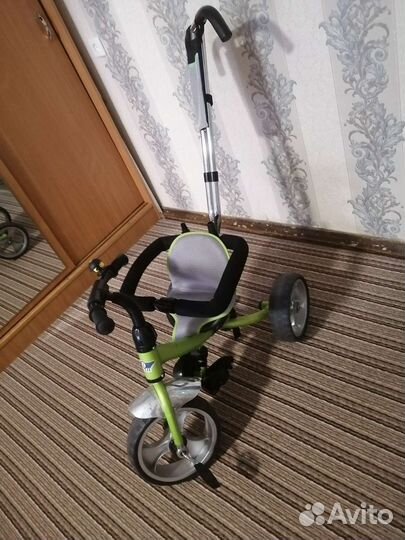 Детский велосипед с ручкой, б.у