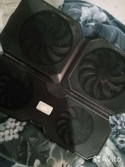 Подставка с охлаждением для ноутбука