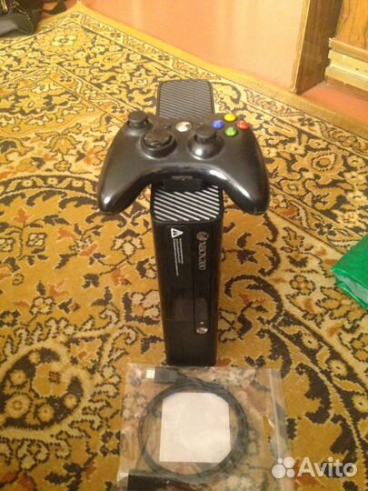 Прошитый Xbox 360E,геймпад,70 игр,кинект