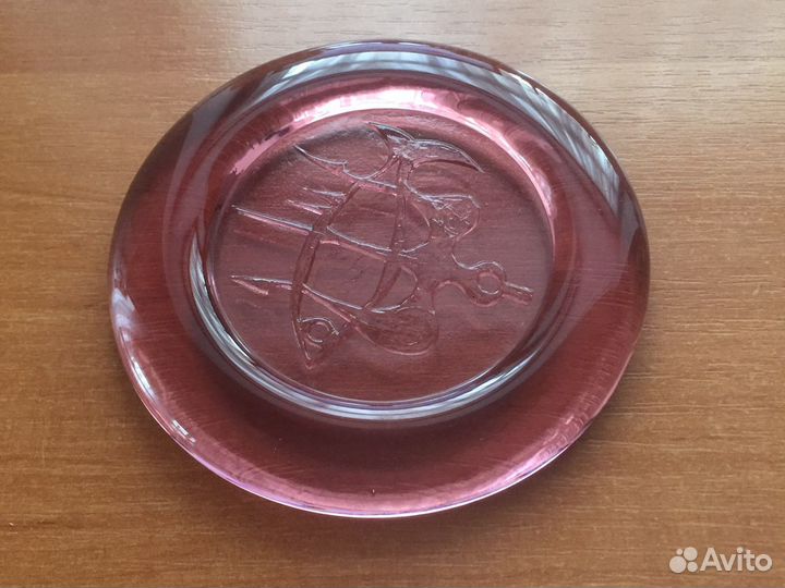 Отпечаток на стекле СССР Рыба на трезубе