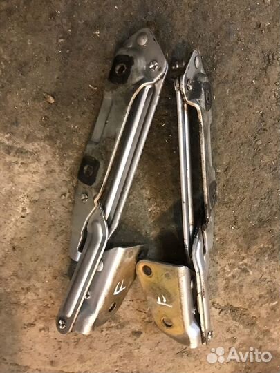 Петли багажника Ford Mondeo 3 цена за комплект