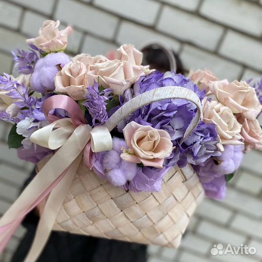 Цветочная композиция в сумочке