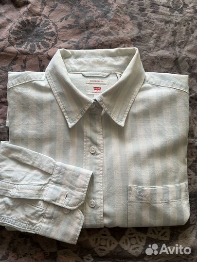 Рубашка женская Levi's в голубую полоску размер S