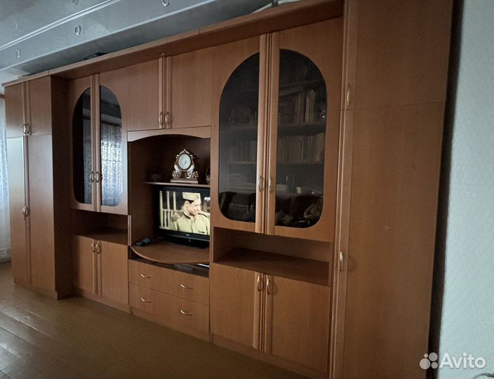 Стенка в гостиную