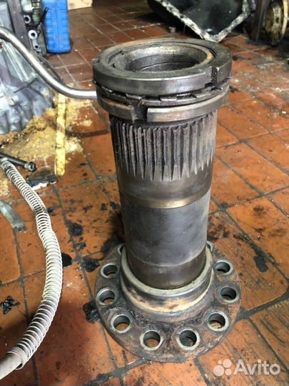 Цапфа на Маз 6422 тягач