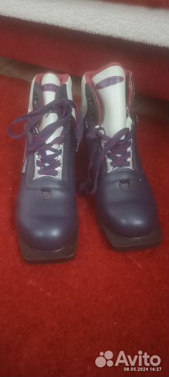 Лыжные ботинки