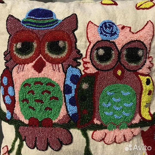 Подушка декоративная. Бисер. Ручная работа