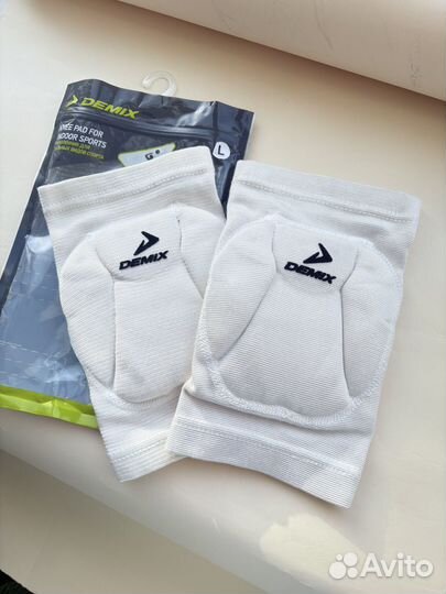 Наколенники для волейбола demix размер L