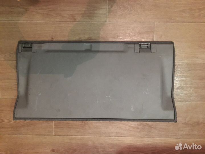 Продам заднию полку в багажник