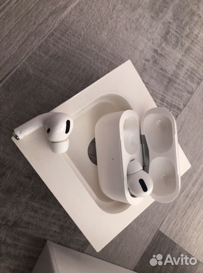 Беспроводные наушники AirPods Pro