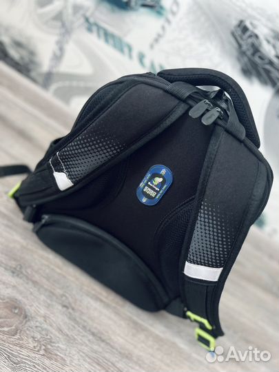 Рюкзак школьный