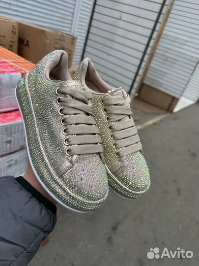 Кроссовки женские со стразами