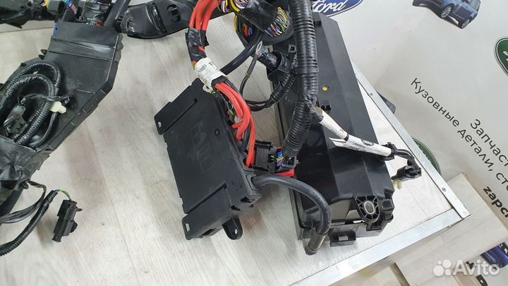 Проводка моторного отсека Range Rover Sport L494