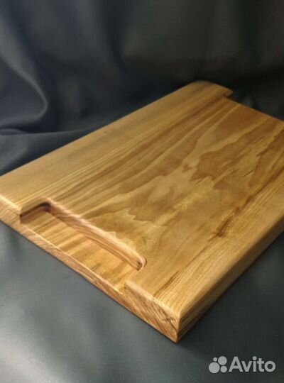 Доска разделочная, менажницы, сервировка стола